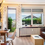 Q-stadl Apartament *