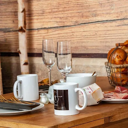 Q-stadl שטייביס